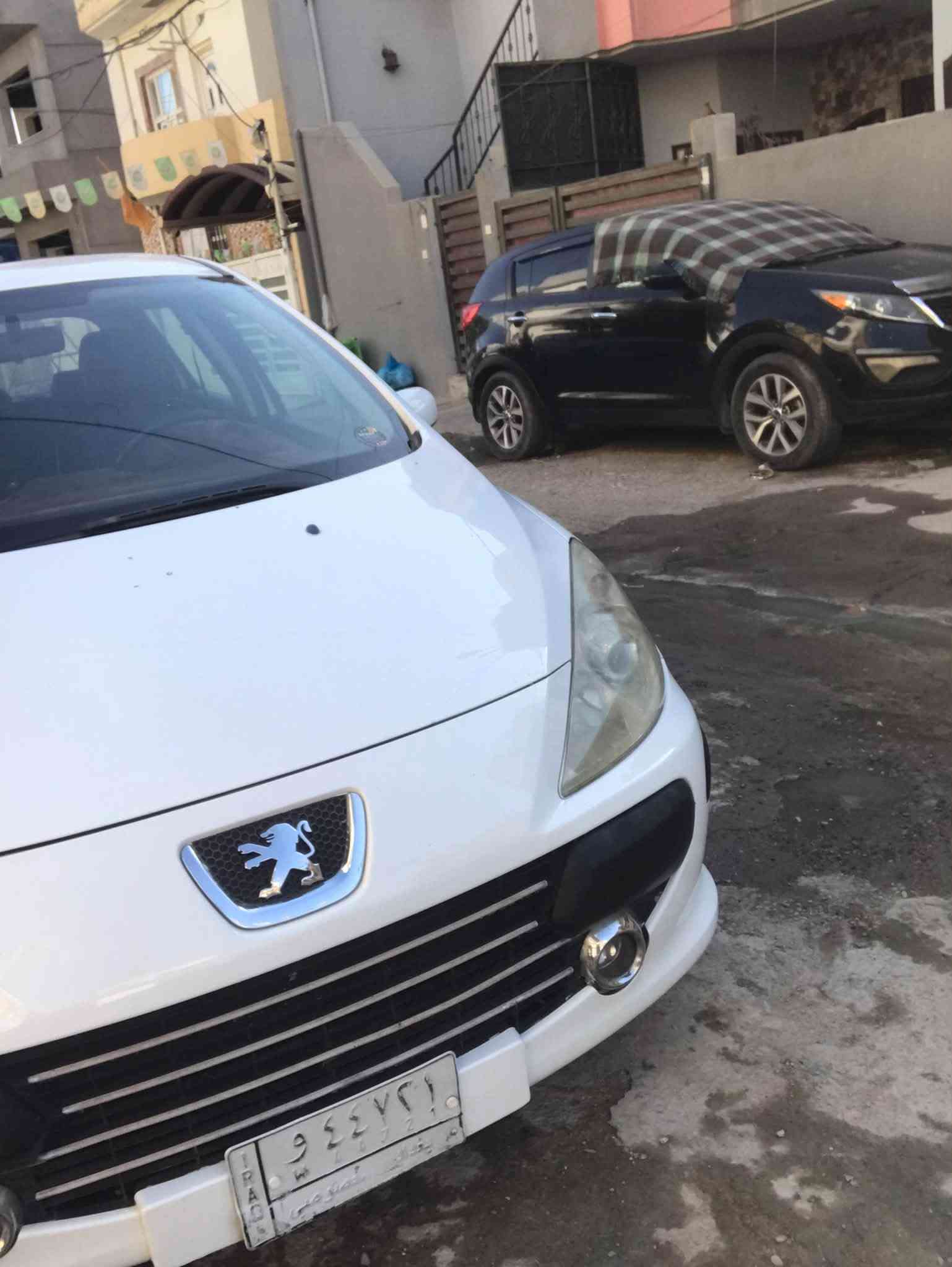 بيجو موديل ٢٠٠٦ رقم بغداد مشروع وطني صبع عام بدون كص ولا ضربه وشواصي  كير محرك جيد جدا تايرات حداديه جديد كهراويات كوله شغال سعر ٤٣ ورقه بيه مجال عنوان كركوك *********** واتساب او خاص
