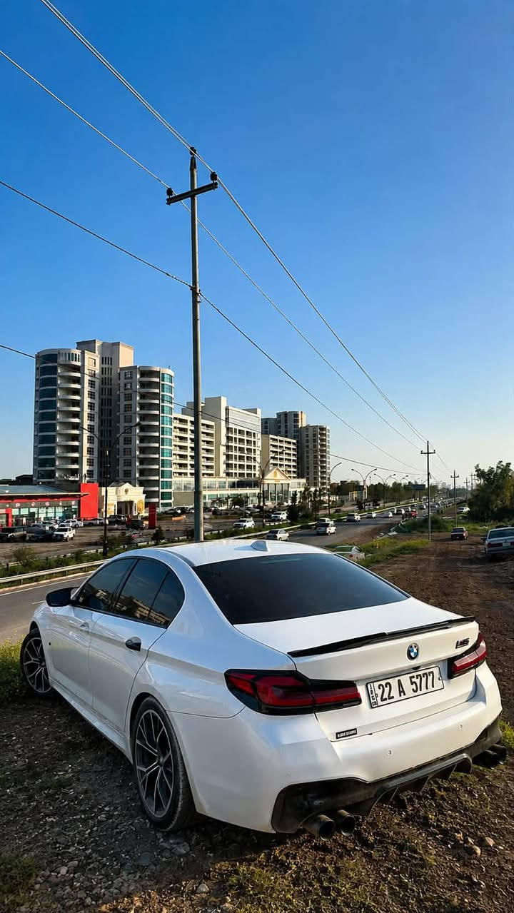 🚘 BMW 530i 2018 xDrive – Sport Line
(بیع و تراوس ) حسب قناع 

بۆ فرۆشتن و گۆرینەوە شتەک بە دلم بێت

🔥 مواسەفاتەکان:

• مەکینەی 2.0 لیتەر TwinPower Turbo ـی 4 سیلێندەر

• هێز: 252 HP

• گشتاوە: 350 Nm

• گێڕی ئۆتۆماتیکی 8 خێرایی Steptronic Sport

• سیستەمی Eco Pro / Comfort / Sport / Sport+ / Adaptive

• Launch Control

• Cruise Control

• پەکیجی Sport Line

• فەرمانی Sport ـی چەرم و Multifunction

• کورسییە Sport ـەکان

• کورسییەکانی پێشەوە کارەبایی

• مێمۆری کورسیی شۆفێر

• ڕووناکی ناوخۆی Ambient

• شاشەی 10.25” Navigation Professional

• Bluetooth و USB

• سیستەمی دەنگی Hi-Fi

• کامێرای دواوە

• سنسۆری پارککردن پێش و دواوە (PDC)

• سنوقی کارەبایی (Sunroof)

• فەرمانی کارەبایی

• ⁠داتاشۆ

• ئاوێنەکانی دەرەوە کارەبایی و گەرمکەرەوە

• ئاوێنەکان بە شێوەی کارەبایی کۆدەبنەوە

• چراغی LED

• چراغی خۆکار و Rain Sensor

• فرێنی کارەبایی + Auto Hold

• سیستەمی ABS / DSC / DTC

• تایەری Run-Flat

• ڕینگی ئەلۆی 18”

✨ سەیارەیەکی جوان، Sport.                                            __________________________________________من الأمام والخلف كَبْس، ما بيها ضرر

• الإيرباگات ما مفتوح بشرط

• تاير جديد، صارله 10 أيام مركّب

سێرفس کامل سیارە مابیە نقص

• السيارة جداً نظيفة وجميلة، وما بيها أي 

جاملغ وەرە صبوخ وحد قطع کلیر امریکا 

السيارة جاهزة وتستاهل المشاهدة �

رقم موبایل *********** واتس ئاپ

***********

__________________________________________

بە نزبەت سبوخ جاملخی پشتەوە سبوخە یەک پارجەش کلێری ئەمریکایە پێش و پشتی کەپسە هیج لێدرانی نیە یرباگی نەتەقیوە هەموو شتێکی بەشەرت 

تازەش سێرفس کامل بۆ کراوە 

تاخم تایە نوێ ١٠ رۆژە بەستراوە

📍 هەولێر

📩 بۆ نرخ و زانیاری زیاتر پەیوەندی بکە. واتس ئاپ

***********

***********
