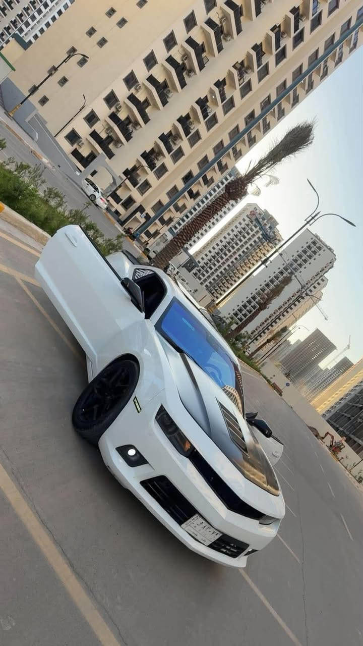 سلام عليكم حبايب كماروا المميز للبيع او المراوس فول 1/1 سيارة SS مكينة V8يعني ⚔️6200 ⚔️
⚔️كشنات كهرباء ثنينهم 
⚔️داتا شو وبيها وضعيات
⚔️سيارة عليها شوتة KN 
‏⚔️سيارها عليها تفريغ كامل وطلقات وباك فاير وكله سيفتي 
⚔️سيارة ماشية 84 الف كيلو متر 
⚔️حشوة مكينة كير اكسل تزويد 
⚔️بنيد كاربون اصل امريكا 
⚔️مرايا تعتيم ذاتي وهيتر 
⚔️شفتات بل ستيرن ومنوال وسبورت مود 
⚔️نضام صوت ودمام Boston
‏⚔️كاميرا خلفية وحساسات خلفية
⚔️عدادات يم الكير وكلهن مضبوطات
⚔️سيارة فتحة طكتين 
⚔️كشنات تدفئة 
⚔️شاشة جبيرة ومن عدها تتحكم بكلشي 
⚔️اكزوز وبوابات وعليها هدرز 
⚔️تبريد ثلج بشرط 
⚔️لاً جيكً انكجن ولا كلشي
⚔️السيارة ك قوة ف مدفع والصلاة على محمد تجي وتحكم بنفسك 
⚔️سيارة بأسمي شخصيا  رقم بغداد اليوم خليت لوحات جديدة وهزة وسنوية ف سالفة فول كاملة مكملة 
حبايب صدر 70‎%‎وضربتها جاملغ وبنيد وبيها جاملغ ثاني شوي بي صفار بوليش يروح وبيها باردات شوية سونار موجود سيارة تعجبة ويجي ما اقصر ويا  الي متعجبة يترك اثر طيب مكان دورة حي دجلة السعر 115 بيها مجال هذا رقم للي يحب يتواصل ***********
