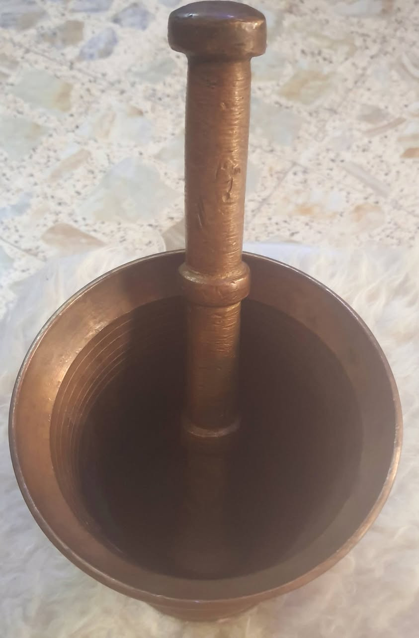 هاونات  عدد اثنين مخطط بغدادي الارتفاع واحد ١٨ واحد ١٧  نضافه١٠٠بل١٠٠ راغب بل اقتناء تواصل رقم الهاتف ***********ابو علي  او الخاص مفتوح  يوجد توصيل الجميع انحاه العراق
