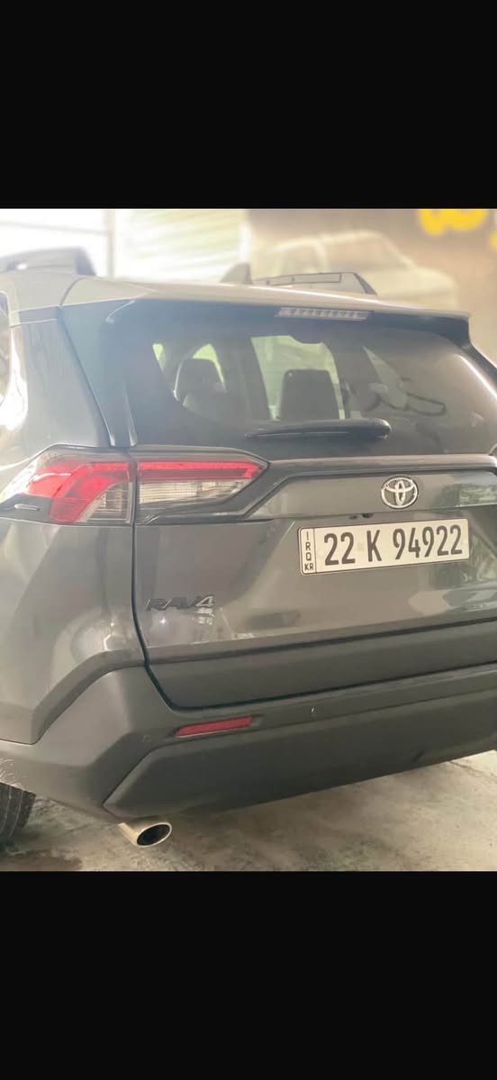 .
🔥 للبيع راف فور TRD موديل 2022 🔥
رجاء الي مايعرف قيمه TRD وشكد قليلات ليعلق

🚘 Toyota RAV4 TRD Off-Road 2022
🇺🇸 وارد أمريكي
📍 رقم أربيل
🎨 Two-Tone لونين — لون بلادي + لون نفطي
🪟 قمارة وتكم سموك
⚙️ فئة TRD الرياضية

المواصفات والتجهيزات:

* محرك 2.5 لتر
* 4 سلندر
* قير أوتوماتيك
* دفع رباعي AWD
* TRD Off-Road
* جنوط TRD
* إطارات أوف رود
* تشغيل بصمة
* دخول ذكي
* تشغيل عن بُعد
* شاشة وسطية
* كاميرا خلفية
* حساسات خلفية
* مثبت سرعة راداري
* تحذير اصطدام أمامي
* فرملة طوارئ
* تحذير مغادرة المسار
* تحكم بالستيرن
* بلوتوث وUSB
* تكييف أوتوماتيك
* مقاعد جلد
* تدفئة مقاعد
* تحكم كهربائي بالمقاعد
* مرايا كهربائية
* زجاج كهربائي
* تحكم بالمقود
* أوضاع قيادة
* نزول منحدرات
* أنظمة أمان Toyota Safety Sense
* قمارة وتكم سموك
* Two-Tone لونين
* لون بلادي + نفطي 🔥
سعر : 270
🎨 الصبغ:
قطعتين فقط:
1️⃣ جامرلغ خلفي
2️⃣ باب خلفي

📞 للاتصال والاستفسار:***********

