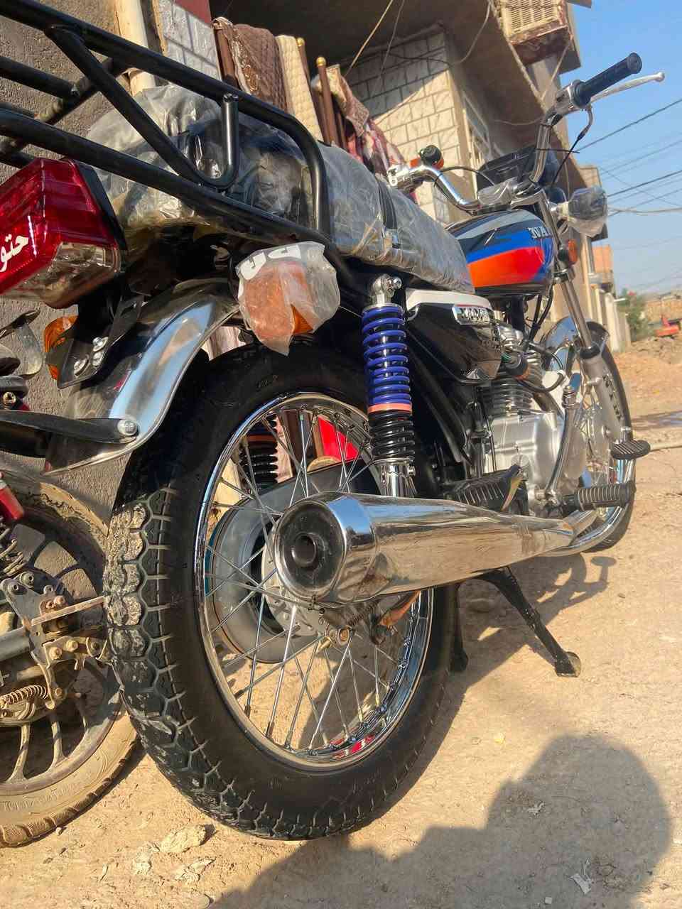 سلام عليكم دراجه نامه امتياز موديل 2027درجه مامتعوبه لموجود بالصوره نفس لحقيه مابيه اى نقص السعر 800 وبيه مجال ***********موجود وتساب ابو ل700لا تطب 🤍
