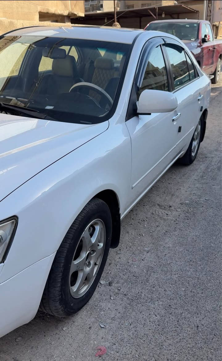 سوناتا 2006 خليجي محرك 3300 (6سلندر)
كير محرك بشرط مناقصها اي شي منضومة تبريد من ال الالف للياء جديده لوك بالباكيت ( تبريد ثلاجه) تايرات جدد حداديه قبل 3 اشهر مبدل الها ادامه كامله من فيت بم ونوزلات وبلكات ومجاول كل سنه اسويلها ادامة . تاخذها وتدعيلي سونار المندلاوي موضح بالصور البارد الي موجود شي بسيط كلش الصبغ الجزء الي بالجنطه جهة الرقم والامامي الجاملغ وشويه من البنيد ربعه ملاون مكاني بغداد السعر 82$ 
*********** واتساب بغداد, العراق
