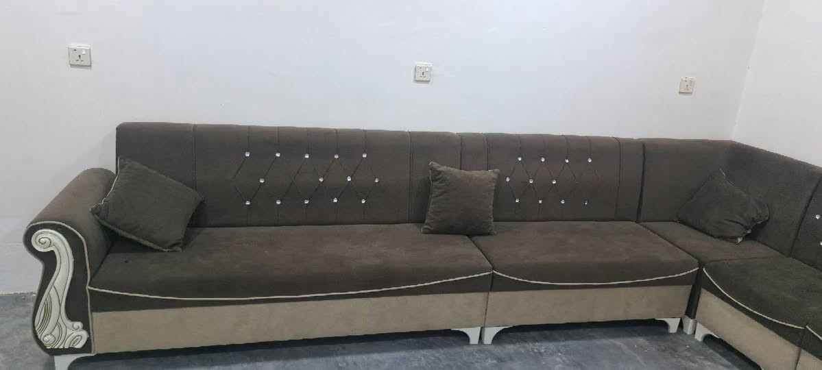 طقم جلوس • ١٠نفر • نظيف