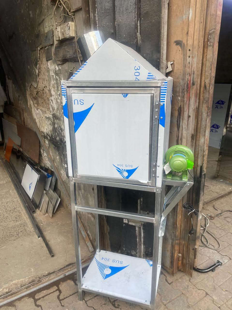 معمل يوسف لصناعة جميع أنواع مناقل الفحم 
للتواصل ***********

نص مكتوب في الصور:
- منقلة فحم
