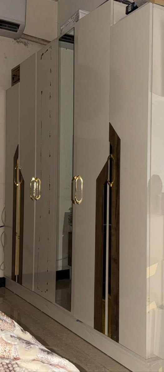 غرفه تركيه للبيع مكان بياع سعر 350اني مكلف بالنشر اتصل وات ساب وافتهم اكثر ***********
