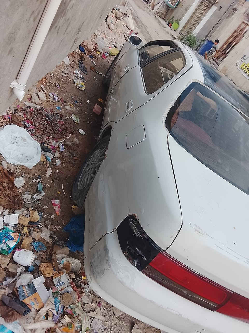 السلام عليكم رخصه الادمن كرسته للبيع موديل 94 رقم انبار  راعيها بالناصريه بالدوايه ما متواصل وياه بس هو موجود
