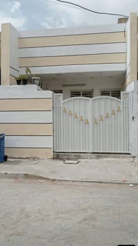 دار للبيع • العبيدي • ١٠٠م