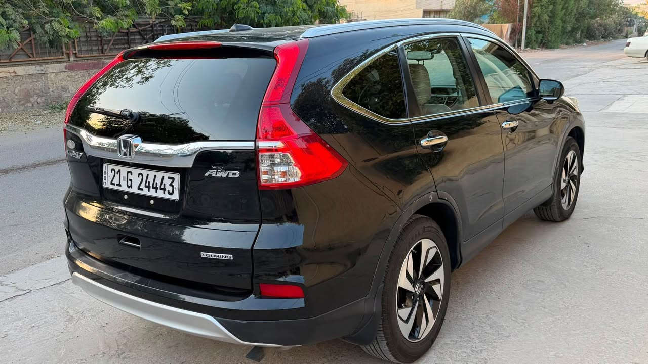 السلام عليكم 
للبيع هوندا CRV 2016 
كلين بدون حادث ولا صبغ 
مواصفات تورنك 
فتحة بصمة رادار كامرة جانبية 
دبل شاشة تحكم ستيرن
كشنات جلد تحكم كهرباء 
صندوق كهرباء 
محرك 2400 
كير محرك صدر تبريد جاهزة 100‎%‎ الحمد الله بدون نقص 
ماشية 169 الف كيلو  
بيها بارد هلال جاملغ خلفي فقط 
رقم سليمانية بسمنا تحويل مباشر 
السعر 142$ ورقة وبيها مجال انشاء الله 
*********** بغداد, العراق
