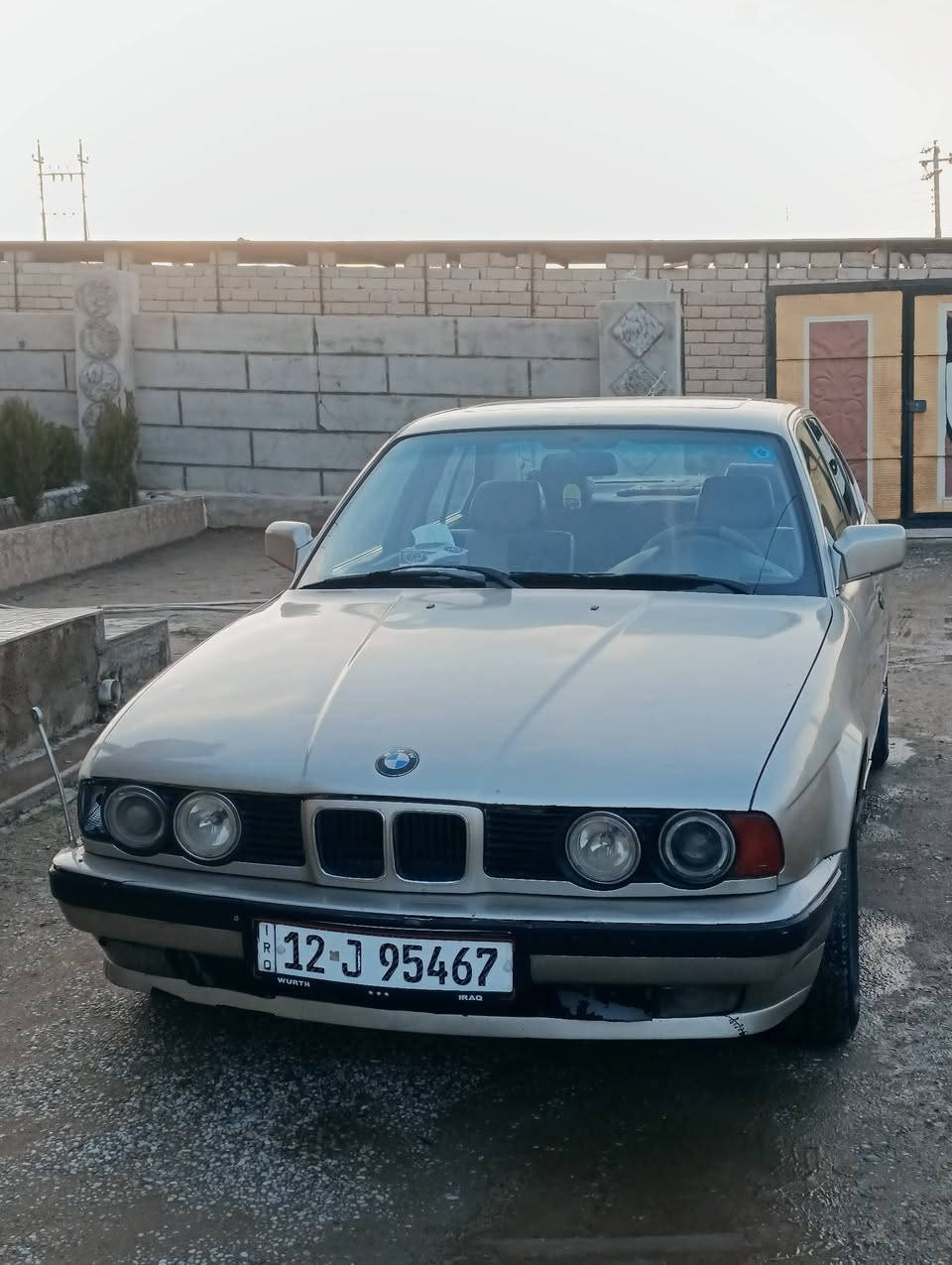 BMW520
سياره جاهزه ما يعوزها كلشي 
فتحت سقف 
توتير جديده 
صدر جديد 
كهربائيات كلها شغاله 
رقم نينوى انكليزي 
گير محرك شرط 
اكسن شرط 
اليساره نضيفه ما يعوزها كلشي 
السياره بسمي 
ثاني يوم احولك 
السعر 50وبيها مجال 
الرقم ***********
الرقم ***********
