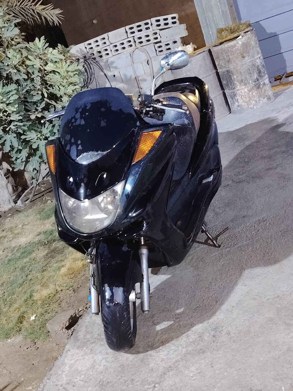 السلام عليكمم ماجسته للبيع واذا اكو مراوس بنامه لو دايون اراوس
محركه 250ss
سرعته160
مامفتوح محركه
الدراجه غراضه كله اصليات ومال شركه ما ابدل اي شي
نضيفه من طول لطول
يحتالجه بس لاستيك ولف ادخن قليل ومرات ما ادخن
وباتريه ضعيف
شغاله سلف
كهربائياته شغاله اشاير دبل اشاير هورن
الشراي يراسلني لو يدك عليه وهاذه الرقم ما بيه واتساب بس اتصال *********** بس اتصال

