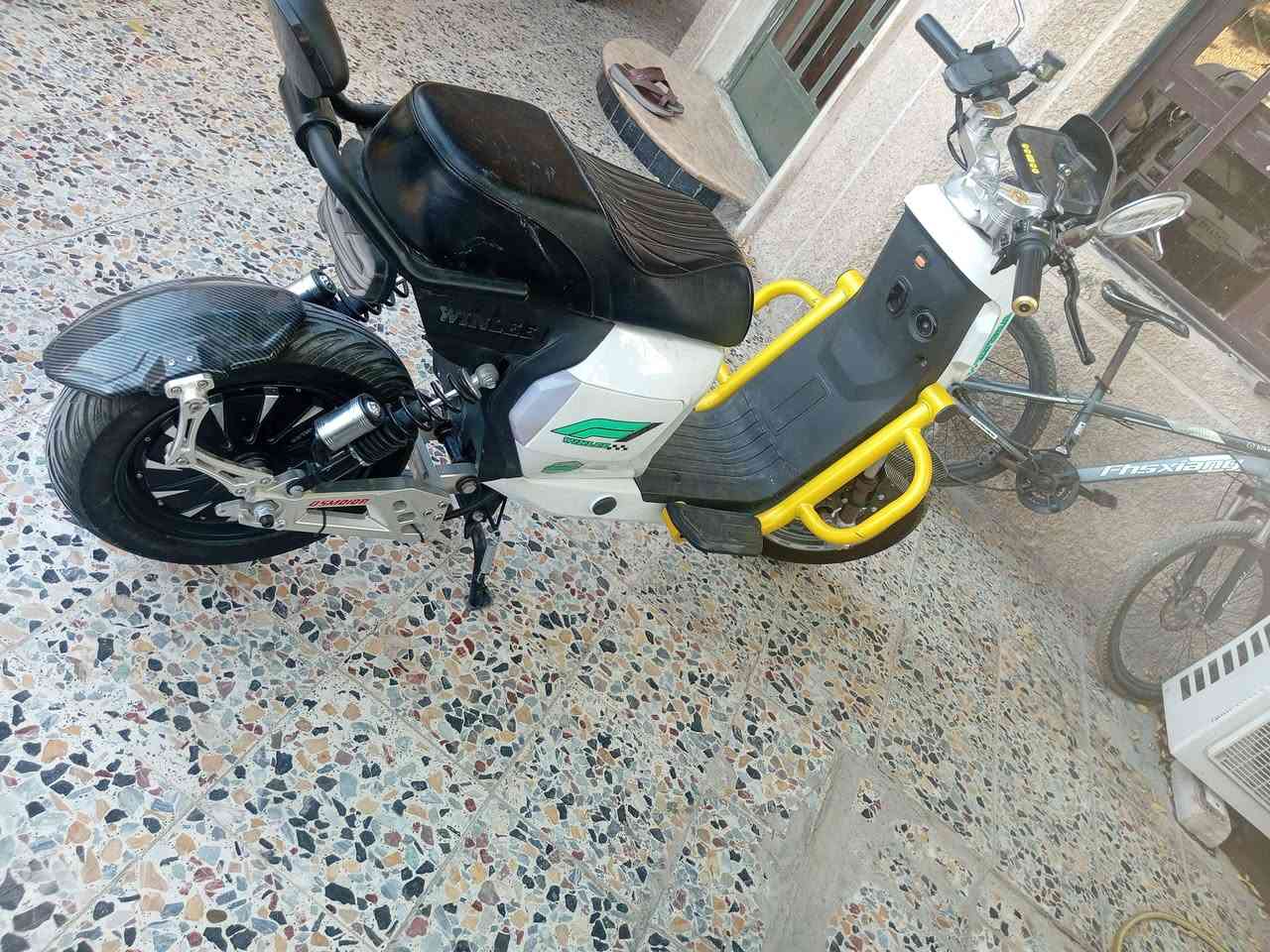 دراجه شحن للبيع جديده بمعنه الكلمه بغداد الكماليه ***********
