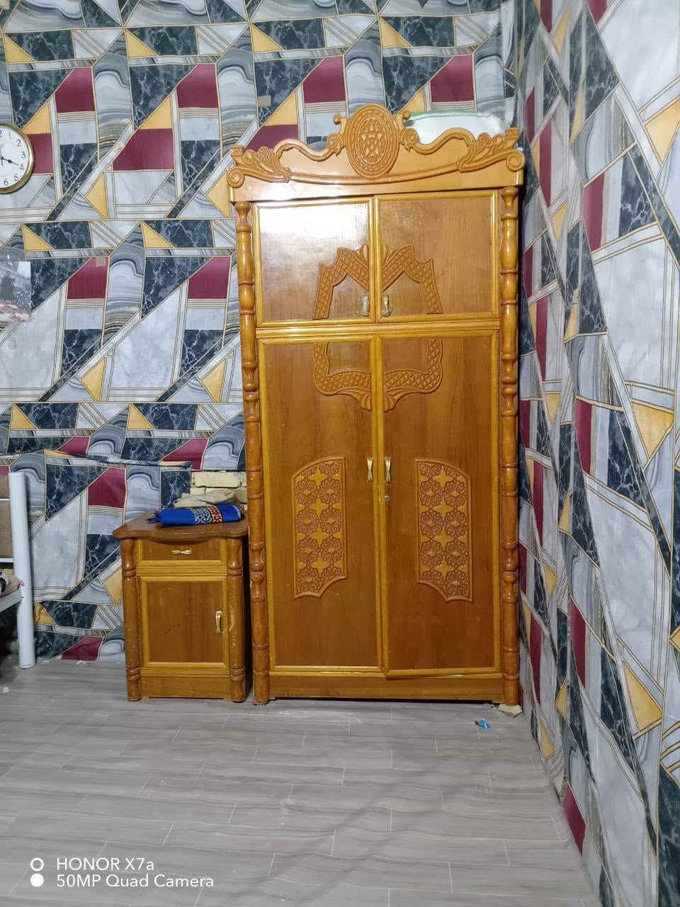 غرفة للبيع • بالخدمة • مستعملة