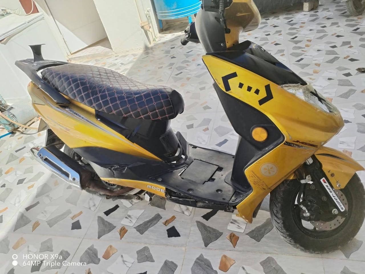 سكنس • ٥٥ • مزود بوشه