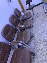 كراسي مكتبي • دوار وثابت • جديد استعمال قليل