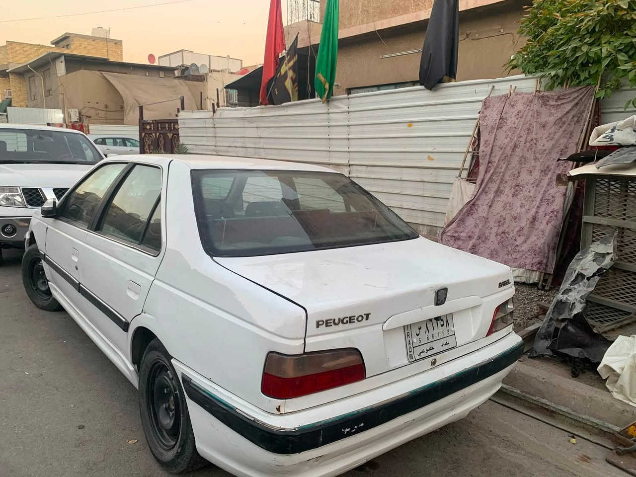 السلام عليكم سياره للبيع بيجو سيارة نظيفه مديل ٢٢ السيارة عليها غرامه ٣ملاين و٨٥٠  سعر السيارة ٤ ملاين الغرامه علّ مشتريّ الاتصال على الرقم ‭***********‬ بس رصيد
