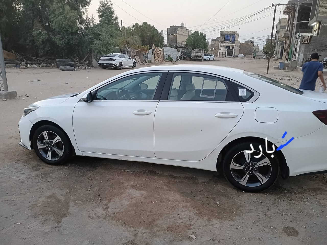 كيا سيراتو خليجي  فول سويج ماشيه ١١٧موديل 2021 محرك ١٦٠٠ شركه الدوليه ضمانهه خلص قبل اربع اشهر وصل موجود  سياره مكفوله صبغ وفتح ع وضع شركه عدا دعاميات سياره بيه مثل ما واضح بصوره سونار ما. عندي لن ماخذهه من شركه زيرو سياره ع وضع شركه كلشي ممفتوح منهه رقمه نجف بسمي سنويه ما ساقطه نهايه ٢٧ سعره بدون عمله ١٣٠
*********** النجف
