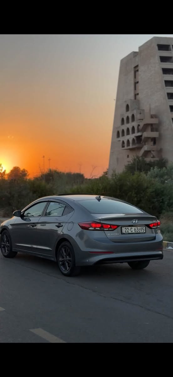 سلام عليكم
النترا امريكي 2018 رقم اربيل. تحويل شرط

 بيه ضرر بوند وجاملغ مبدل
مكانات بارد
محرك 20 دوش 
كير amt

مواصفات:
بصمة تشغيل + ابواب
فتحة سقف
شاشة كبيرة
تدفئة كشنات
انارة ترحيب بيدات الباب
تحكمات ستيرن فول
كامرة دوارة اصلية
رادار جانبي 
ويل كب 
مرايه وسط عاكس للانارة مع بوصلة اصلية
مانع انزلاق
نظام اي بي اس توقف

ومعروفة مواصفات الامريكي

السعر:120$
للاستفسار:***********
