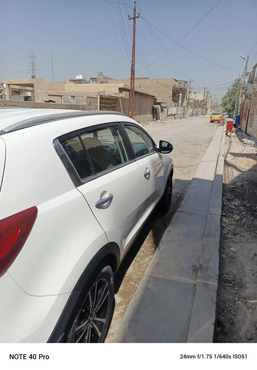 سلام عليكم كيه سبورتج 2017 خليجي بغداد مشروع وطني بأسمي محرك 2400 دوش نص مواصفات تبريد قطعتين ويل 19 تخم تايرات جديدات حادث جاملغ الخلفي مصبوغ وشويه من التكمه كد شبر والباب الوره السايق بي بارد قليل ماشيه 115 مكاني بغداد الشعب للأستفسار *********** سعر 160
