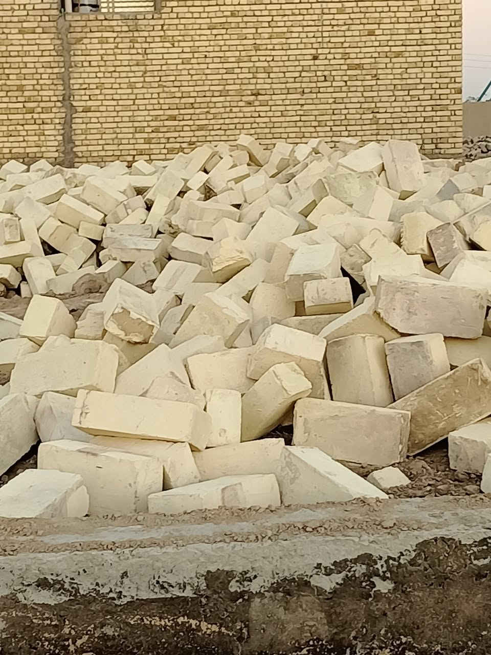 بسم لله الرحمن الرحيم    الى  الزبائن *********** الكرام  نقدم لكم  تجهيز طابوق الطيب  عدد السكس  8000الف طابوكه وزيادة 600 / وعدد التك 4000الف  وزيادة 300 الطابوق المتوفر
انجكتر ✅ بيرنه ✅ درجه اولى ✅ ويوجد كسر درجه اولى 
لكافة انحاء البصره. والعماره   [] حسب الطلب 
للاستفسار  والاتصال مع واتساب [] او  مراسلة الصفحه ////         متواجدين 24 وعشرين ساعه[] لمكان ميسان [] *********** [] انواع الطابوق وكلمن وسعره
موجود واتساب
