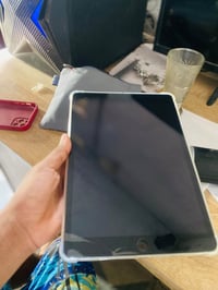 ايباد ٩ • ٢٥٦ • بطاريه ٩٠%
