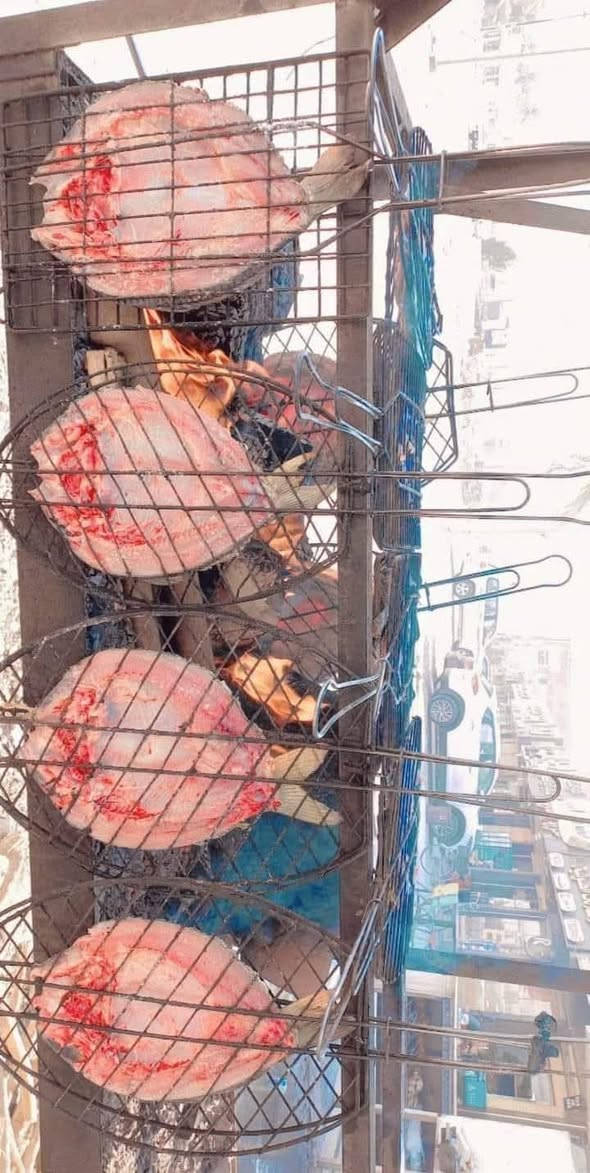 جمعتكم متكمل اله ويه علي المياحي  
سمك المسكوف والحي والدجاج  الطعم البغدادي الأصيل… يوصل لباب بيتك! 🏠🚗

🐟 سمك مسكوف — 7,500 د.ع
🐟 سمك حي طازج — 5,500 د.ع
🍗 دجاج حي طازج — 3,500 د.ع
🍗 صدر دجاج — 5,500 د.ع
🍗 أفخاذ طازة — 5,000 د.ع
🍗 أجنحة — 5,000 د.ع

━━━━━━━━━━━━━━

🚗💨 توصيل سريع داخل بسماية
💰 التوصيل 1,000 د.ع فقط

📞 للطلب والحجز:
***********
***********

✨ طازج • نظيف • سعر مناسب
🔥 علي المياحي — اطلب ودلل!

نص مكتوب في الصور:
- سمك حي سعر الكيلو 5500