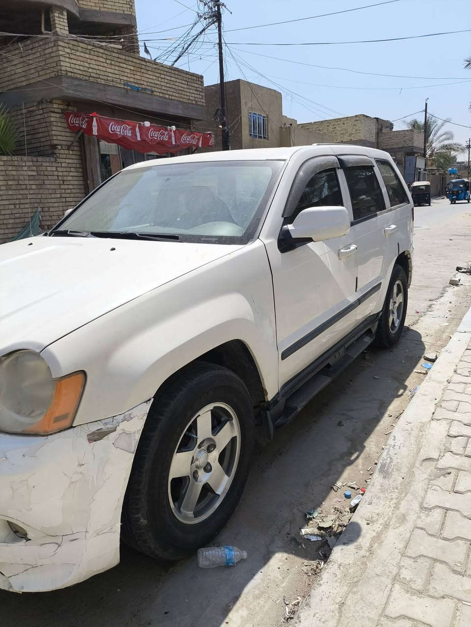 السلام عليكم سيارة جيب شيروكي موديل 2008 ستة سلندر لاريدو السيارة گشرتهة نضيفة وكهرباىئيات كلهة شغالةالسيارة عوزهة بس تجفيت هية تشتغل +الاكسن بي صوت السيارة ب اسمي تحويل ثاني يوم المكان بغداد الاتصال على الرقم *********** 
السعر 55$ورقة وبيهة مجال إذا شراي تعال وتدلل

