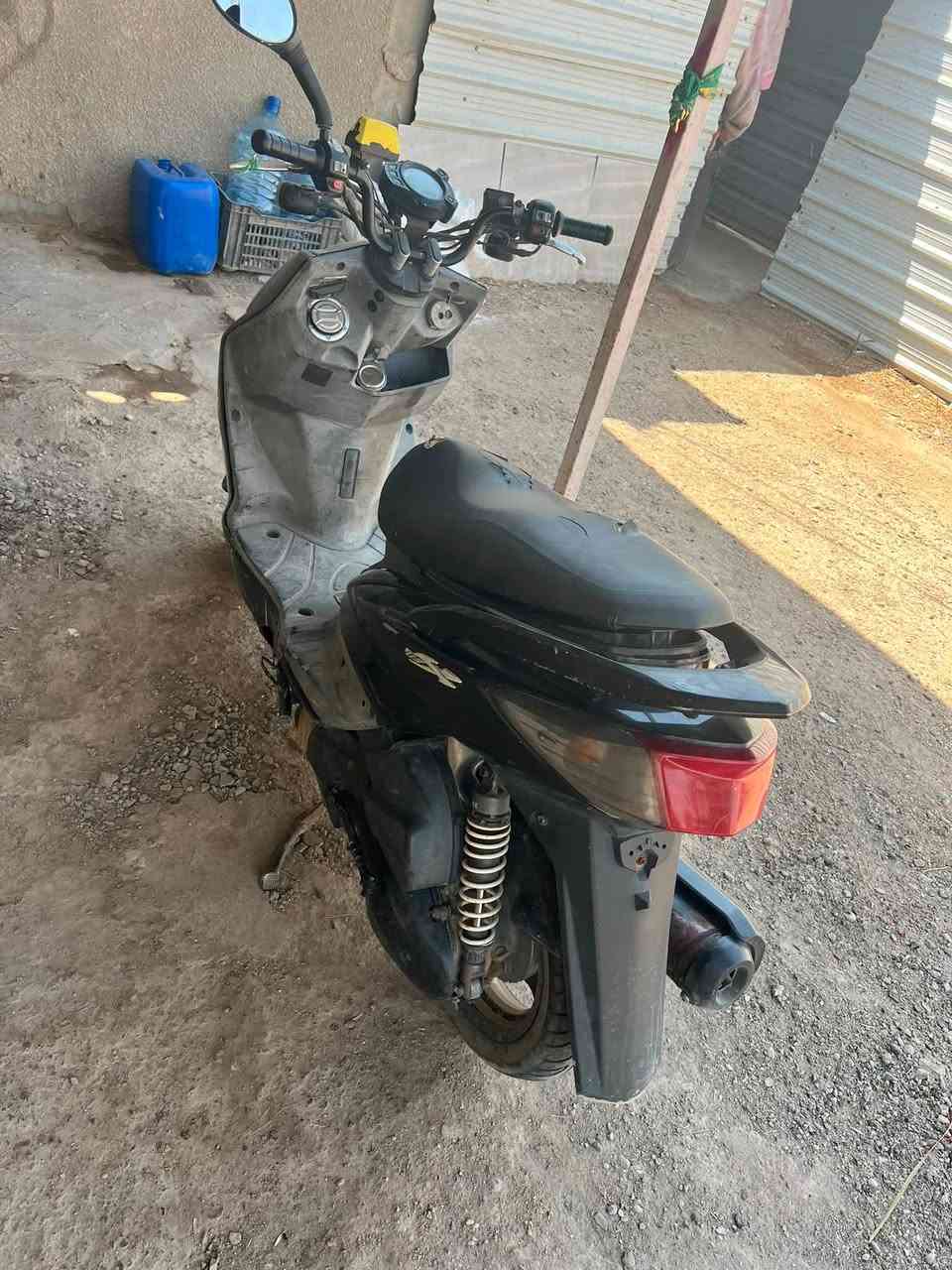 من رخصت الادمن سكنس فحل مزود بوشه 58 دشبول جبلي شلعه معدل اشك الكاع كهربائيات سلف هندر كل شغال للبيع ومراوس بسكنس لد حديث ***********
