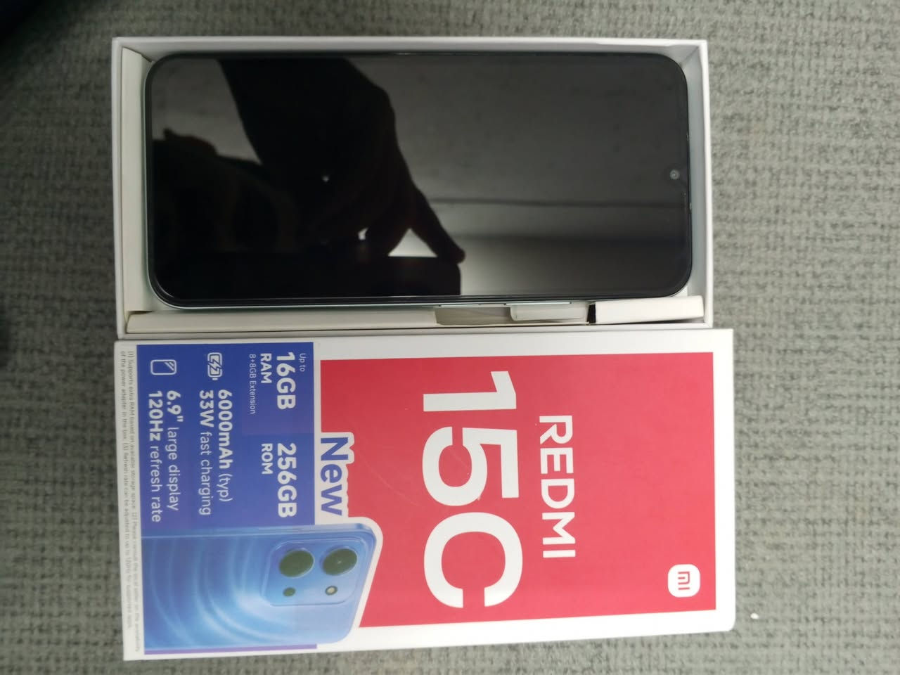 السلام عليكم
تليفون ريدمي (Redmi 15C)
لونه الأخضر النعناعي
المواصفات 
بحجم الشاشة 6.9 
الذاكرة العشوائية (الرام): حتى 16 جيجابايت (مع الذاكرة الافتراضية)
ذاكرة التخزين الداخلي
256 جيجابايت 
الكاميرا الخلفية بدقة 50 ميجابكسل (مزدوجة بالذكاء الاصطناعي)
البطارية بسعة ضخمة 6000 مللي أمبير 
دعم الشحن السريع بقوة 33 واط
مستخدم فقط اسبوعين مكاني بغداد حي جميلة 
السعر بـ ١٨٠ وبي مجال بسيط 
تواصل خاص او على الرقم
***********
***********
