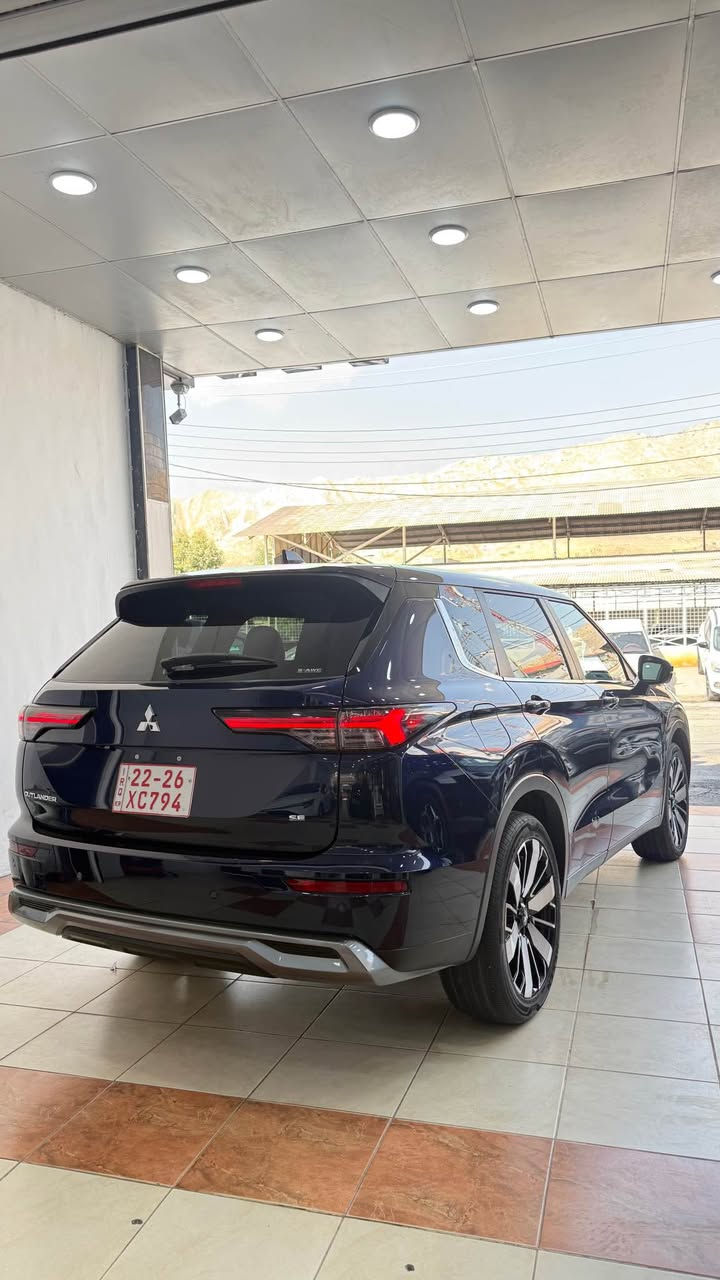 Mitsubishi Outlander 2025 clean title
فول مواصفات بدون فتحه سقف (دبل اكسل 4x4 )
مواصفات: (٧ راكب  بصمه شاشة  5 كاميرات  وشحن وايلرس 
كشنات جلد و هيتر - ستيرن هيتر بردات خلفي كشن خزن شغال سماعة harman 
سندوق شفت  بريك بصمه ويل كب كروم
رادار امامي و جانبي و خلفي  لايت ليد LED …)
محرك: 2.5  ماشية :(14 الف كم)
(سيارة بدون صبغ مكان واحد pdr بدون ارباك )
سعر :(198 ورقة بيها مجال ) 
مكان سيارة : ( دهوك ) ***********☎️ دهوك, العراق
