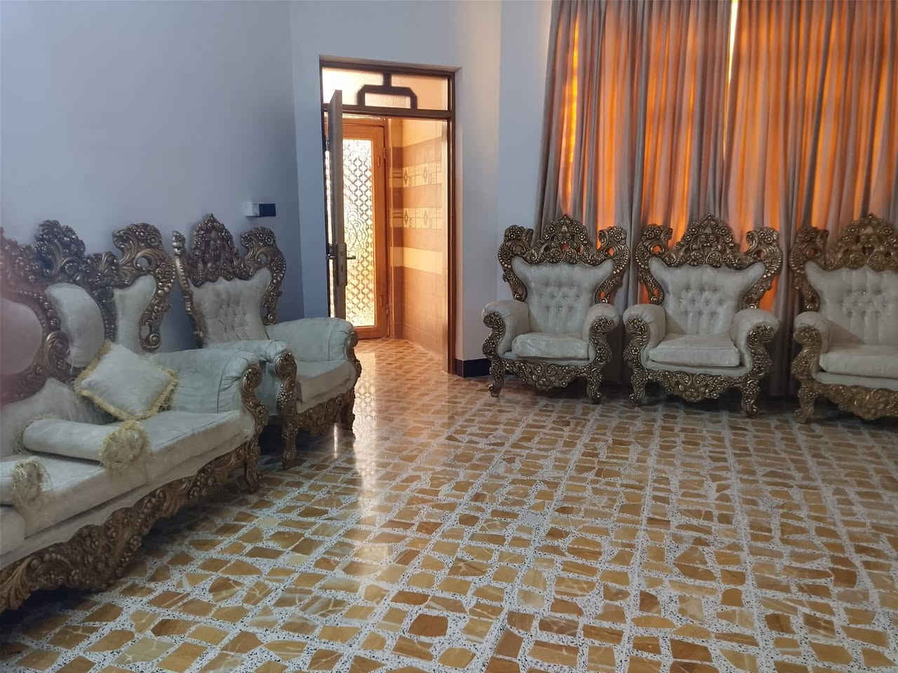 السلام عليكم تخم ونص للبيع رقمي ***********
