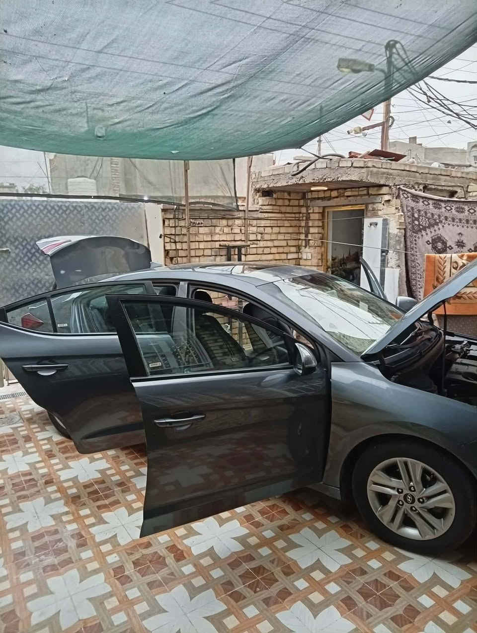 سلام عليكم النتره موديل 20 فول مواصفات مزوعه خير من الله محرك الفين 2 دوش مواصفاته
(1) فتحه 
(2) بصمه 
(3)شاشه كار بلي 
(4)كشنات تتفئه 
(5) ستيرن هيتر 
(6)صندوك بيه دكمه ينفتح 
(7)ثلاث وضعيات قياده
(8) نورمل سبورت وايكو
(9) مانع انزلاق 
(10) مانع تصادم
(11) اشاير بل مرئي
(12) كلوب عالي ناصي رماش 
(13) وارد امريكي 
(14) جام اوتو 
(15) سايد بريك يدوي 
(16) قطعه مال قهوه ليوره 
(17) الون فيلي 

حادثه صندوك قبق الصندوك بيه باب كلير بامريكه 
يعني قطعتين صبغ باب وصندوك وبيه بارد سياره حلو نضيفه 
(18) ماشين 130 الف قابله للزياده  

عنوان بغداد الزعفرانيه جسر ديالئ القديم 
الرقم ، ***********
