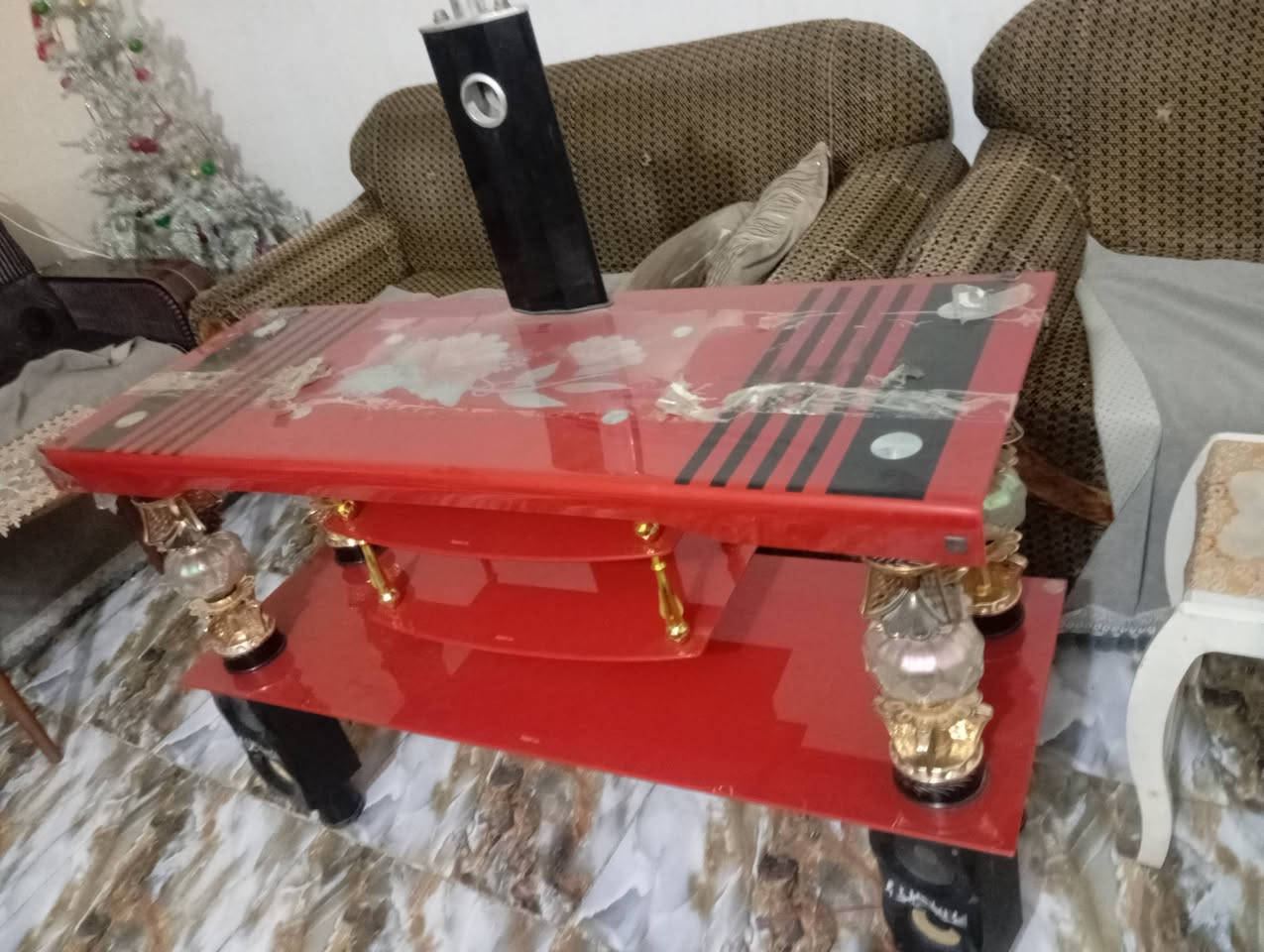 بلازمه هيه وميزه حجم 42 العنوان حي المرتضى السعر 135.  رقم ***********رقم ***********
