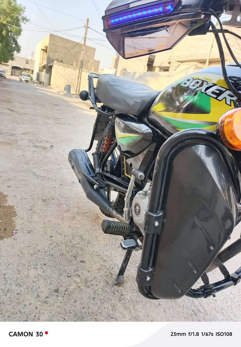 إسلام عليكم
بوکسر 23
رقم وسنويه
سعر مليونين وخمسين وبيها مجال بصيط 
***********

نص مكتوب في الصور:
- CAMON 30 23mm f/1.8 1/67s ISO51
- CAMON 30 23mm f/1.8 1/102s ISO50
- CAMON 30 • 23mm f/1.8 1/67s ISO108