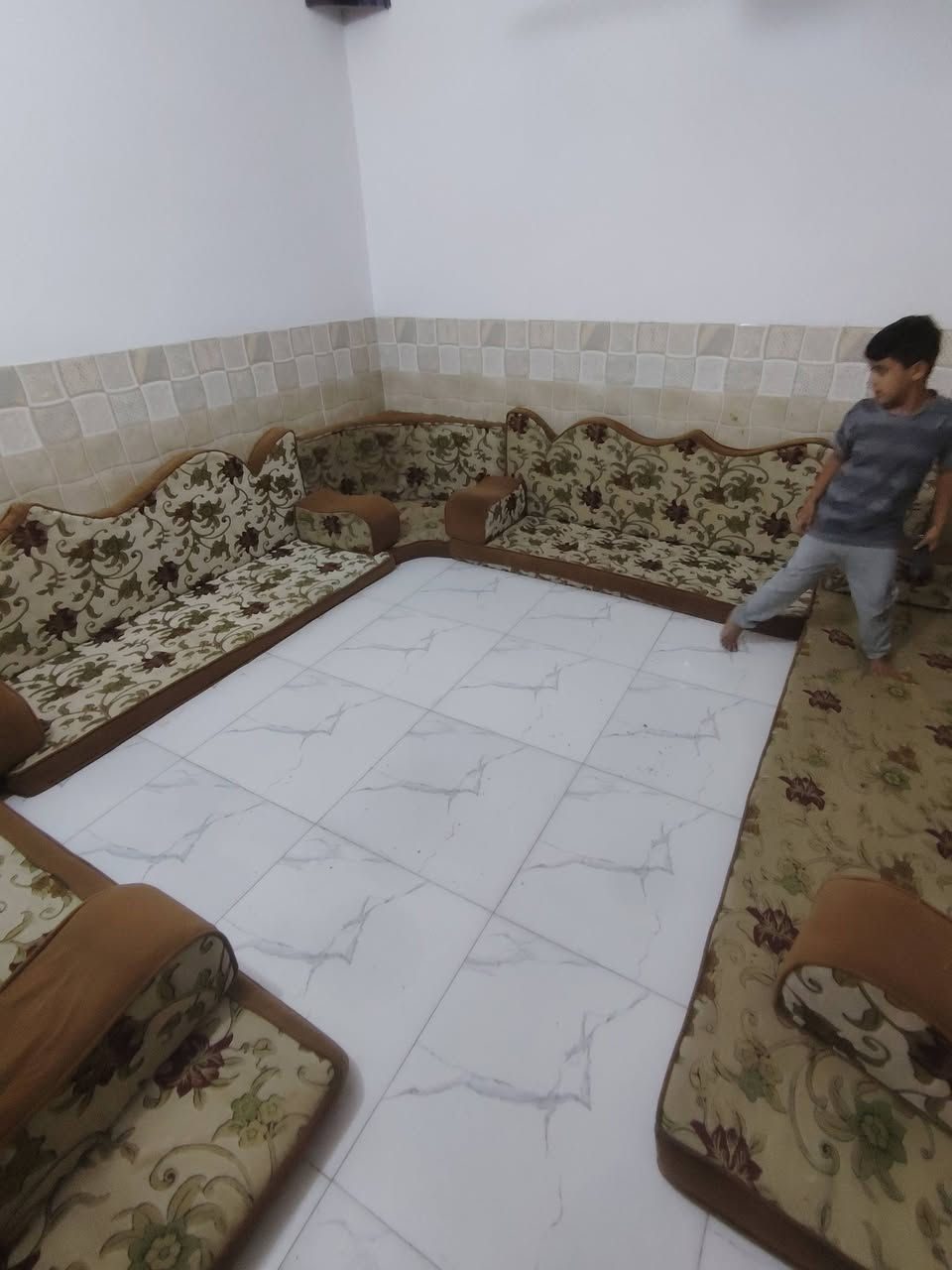 للبيع***********
