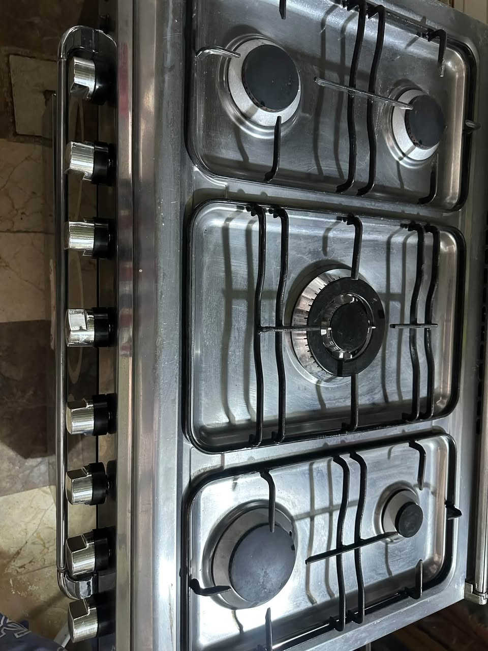 طباخ رويال ستيل • نظيف جدا • خمس شعلات
