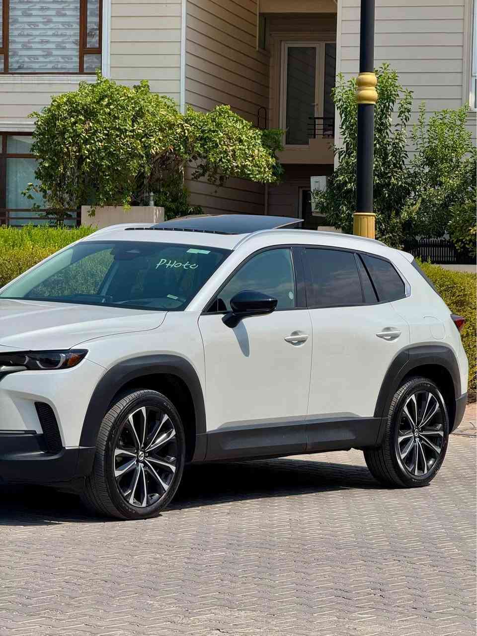 MAZDA CX50 2025
مازدا CX50
2025
‎مكينه 4 بستون 2.5 SKY ACTIVE
ماوه ي روشتن ته نها 3 هه زار
شاشه كاميرا رادار
ده بل اكسل AWD
کوشن گەرم كوشن جلدو شاموا
كوشن كاره با
‏NAVIGATION ,WIFI,GPS,AWD,Carplay
 سوكان هيتەر. 
رادار پێش و دوا لا ته نيشت 
بريك به سمه
.ئۆتۆ هۆڵد. ئۆتۆ ستۆپ
. سنوق شەفت لایت لید و زينون
 سیستەمی دەنگی بۆس. ئێم پری فایر.
 سێ مودی لێخوڕین  نۆڕماڵ سپۆرت ئۆف ڕۆد.
بي بوياخه بي تعديل بي شوخت  پيش و دواي كه پسه
ته نها
1 دەرگای دوای سایەق کراوە بە بیلاد یەک پەڵە ساردیش هەیە لەسەر چەمەلەخی پێشەوە 
ژماره كاتي 90 روژي تياييه بو كاتي ره قه م
📍شوين سليماني 
*********** السليمانية, العراق

نص مكتوب في الصور:
- Photo