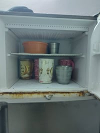ثلاجة • ٢٦قدم • بدها غاز