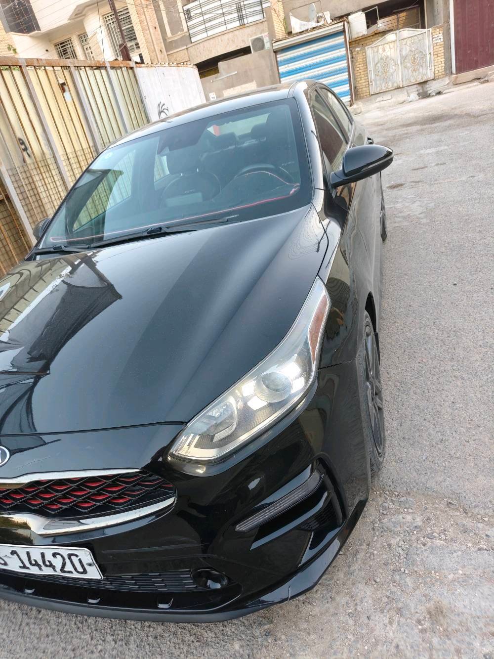 السلام عليكم 
كيا فورتي 2021 جتي لاين
محرك 2000 دوش 
سياره حادثه بامريكا خلفي وراجع بارد مابيه صبغ سياره فقط تبديل جنطه  بدون ايرباك
 صوره الحادث والسنور موجوده 
ماشيه 23 الف ميل / كير محرك مكفول 
فول مواصفات ما عده فتحه 
سياره بصمه + كشنات جلد + رادارات جانبي وامامي 
سياره بسمي رقم بغداد
السعر  121 ورقه وبيه مجال
العنوان بغداد  
***********