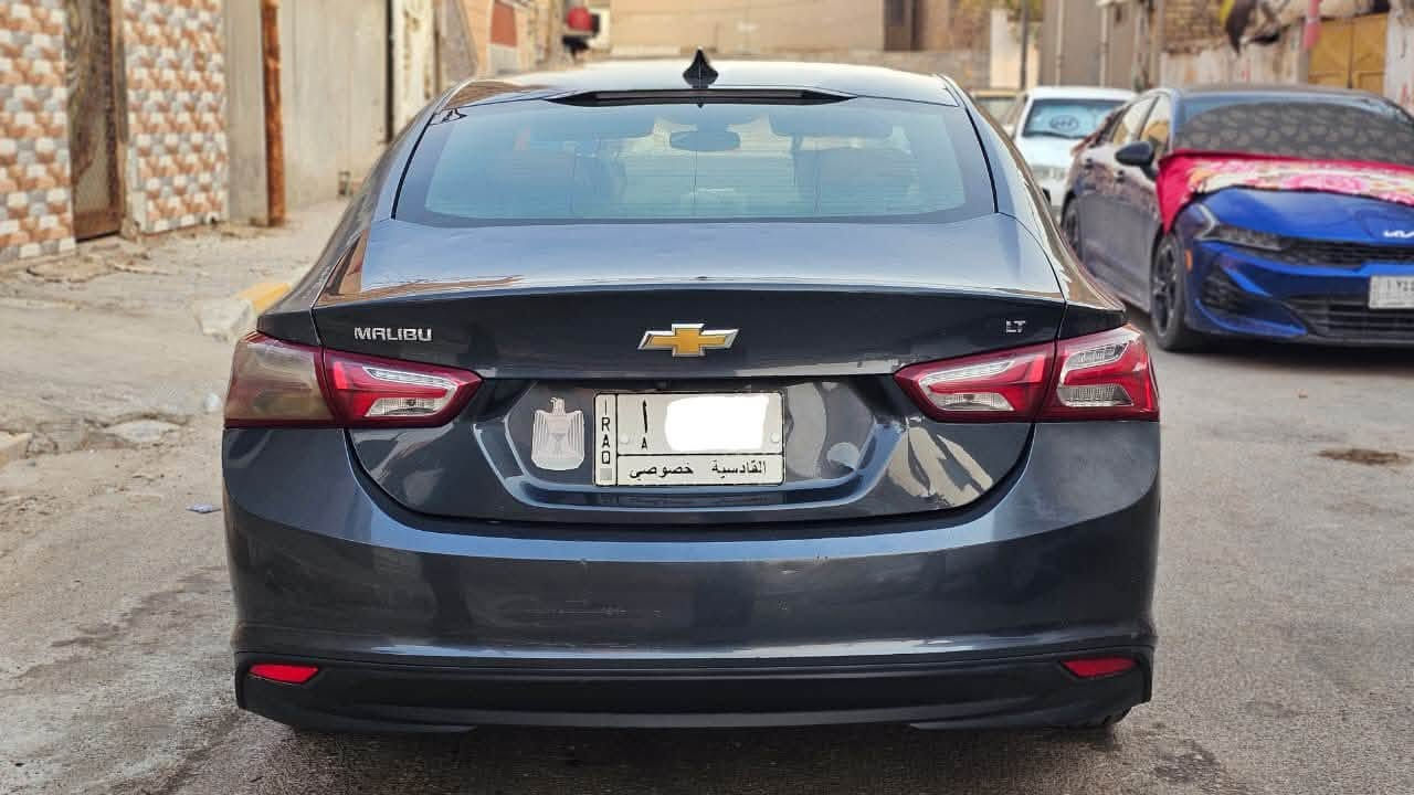 السلام عليكم
ماليبو موديل 2019
وارد امريكي السياره مابيه ضربه بيه طلقات  ومصبوغه اثر الطلقات كلير جاملغ وباب وجاملغ امامي
 السياره نظيفه استخدام شخصي 
مداور ثاني يوم
الرقم   ***********  
او تواصل فيس
