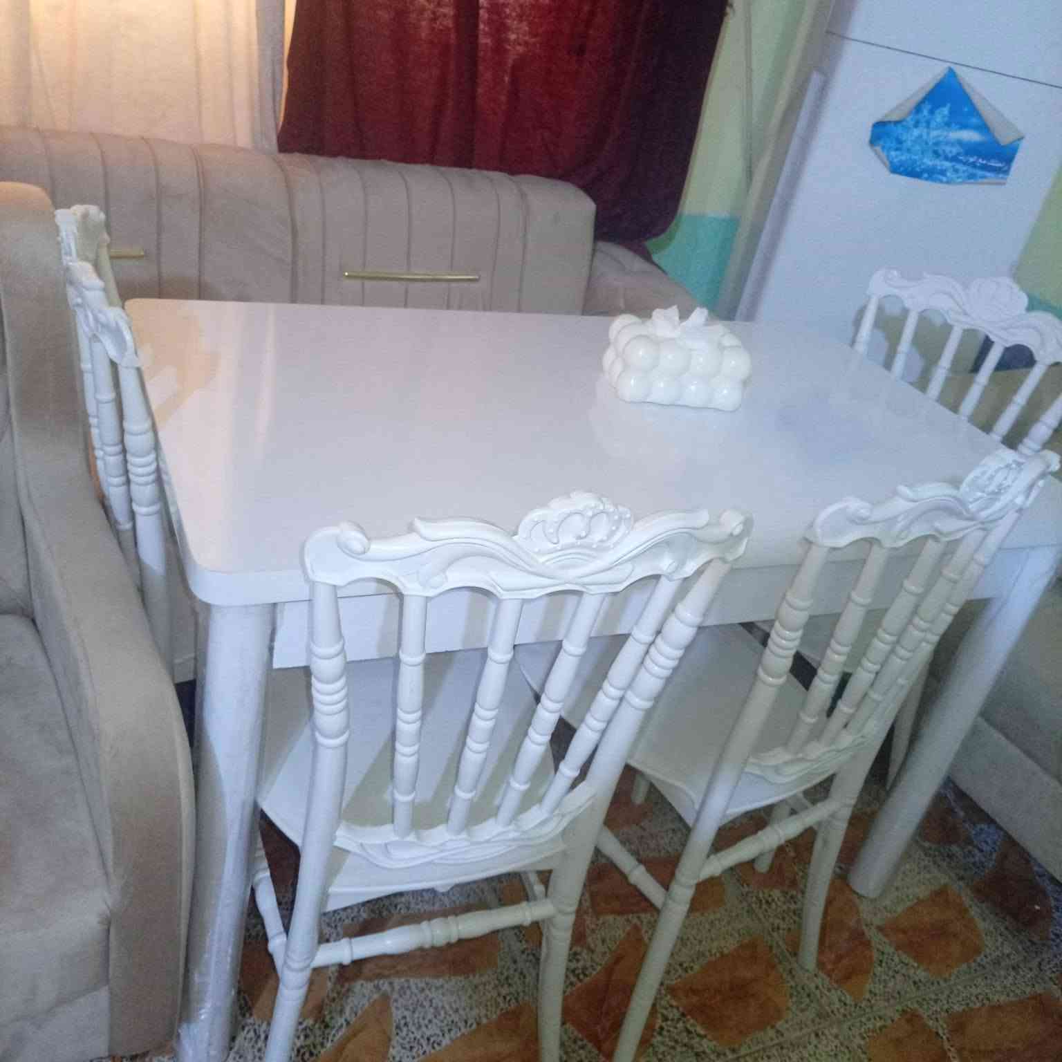 السلام عليكم شباب غراض مال بيت كلمن او سعره تواصلو وياي واتساب بس ***********
