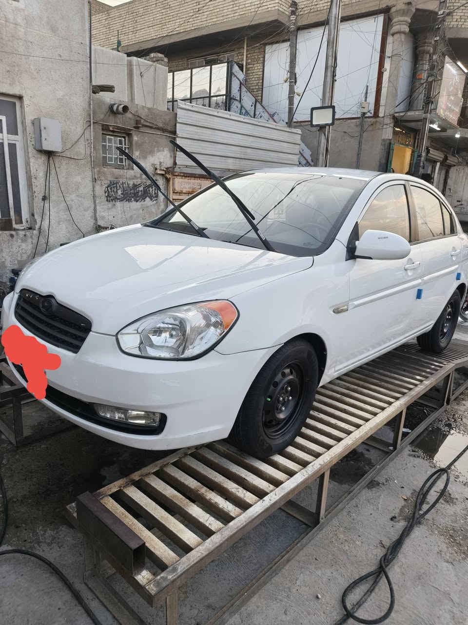 اكسنت 2009خليجي رقم بغداد انكليزي  بأسمي تخم تاير جديد تبريد السياره بيها تكحيل بس ابيع صبغ حزام 
السعر 77  
***********
