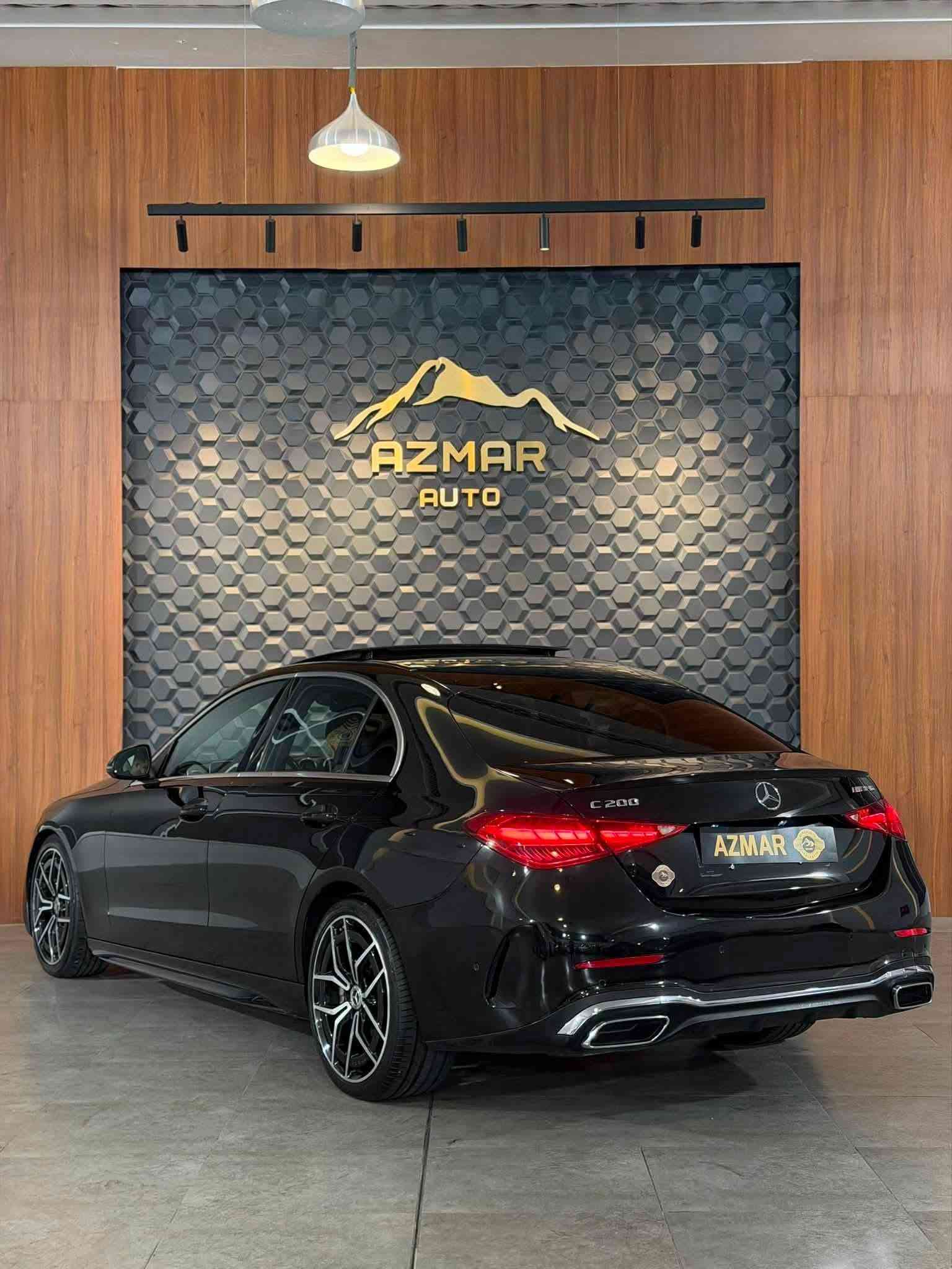 ارخص سعر بكل العراق 285 ورقة قفل🔒
Mercedes benz C class amg وارد الماني🇩🇪
موديل : 2021
ماشية : ٤٥ الف كيلو فقط

مواصفات السيارة فول الفول
بنوراما و لايت ملتي بيم  و لايت ليزر و كشنات تدفئة و رادارات و حساسات و كامرات و انارات داخلية متعدد الالوان و انضمات قيادة بيها و ستيرن amg بلادية و السيارة مواصفاتها متخلص 

السيارة وارد الماني ضمان دولي
بيها جاملغ خلف السكن صبغ بدون دواخل بدون ايرباك اثر شخوط
محرك كير كهربائيات كلها بشرط بدون اي خلل 
السيارة مرقم و جاهز تحويل او وكالة بشرط

سعر : 285$ ورقة
للاستفسار : ***********
العنوان : السليمانية المعارض  الجديدة شركة ازمر اوتو معرض رقم ٣٤
