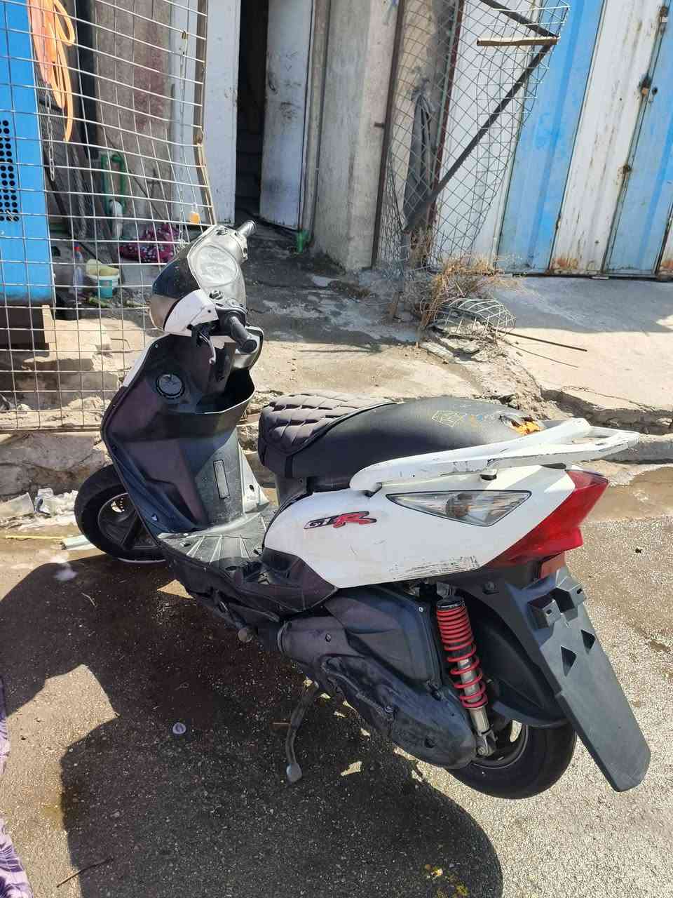 ماكس ثعلب للبيع مكينة ناعمة دراجة حلوه شغالة نكره عوزها باتري وقفل جنطة مكاني بغداد طوبجي سعرها 400 رقمي ***********
