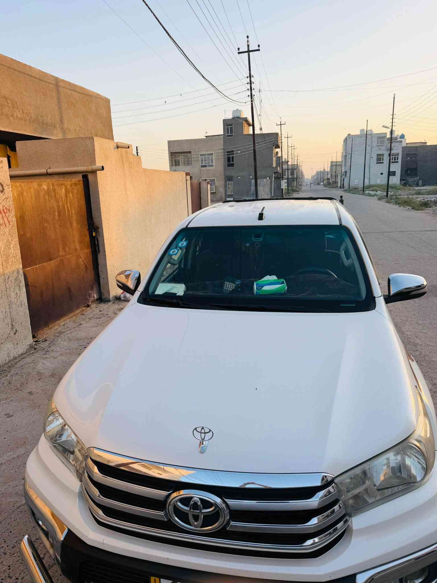 سلام عليكم هايلوكس للبيع ٢٠١٦سعودي بصمة فول مواصفات بانزين كفالة عامة عداالجاملغ  السايق بي بارد مامفتوح مكينة وكير وحدادية كفالة مكان السيارة بغداد الدورة ***********
