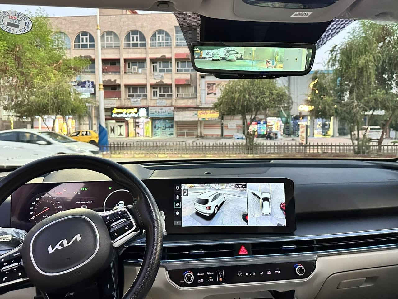 سورنتو رقم اربيل ٢٠٢٥ ماشية ٢٢ الف
بوضع الوكالة 
٥ كامرات
وكشنات جلد تدفئة وتبريد 
وبانوراما 
ويل 20
وبقية المواصفات المعروفة للسورنتو
موصل الايسر 
***********

نص مكتوب في الصور:
- 1