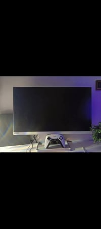 الدقة : FHD 1080ips لون ابيض لماعي الحجم 27 الهرزتية : 100 الموديل 40-...