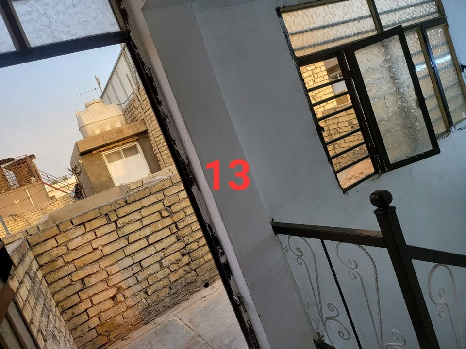 بسم الله الرحمن الرحيم
السلام عليكم
للبيع بيت .. بناء حديث
بيت طابو زراعي اقرار محكمة
القاهرة/المعلمين  نهاية شارع  مدرسة المهج 
المساحة ٥٠ م (٥*١٠)
البيت ثلاث طوابق
الطابق  الارضي  ممر  وصاله ومطبخ وصحيات ومنور
الطابق الثاني غرفه سويت حمام وتواليت + غرفه
الطابق الثالث غرفة + سطح
.....
للاستفسار عن السعر الاتصال على صاحب العقار
السيد ابو مصطفى
بسم الله الرحمن الرحيم

السلام عليكم
للبيع بيت .. بناء حديث
بيت طابو زراعي اقرار محكمة
القاهرة/المعلمين  نهاية شارع  مدرسة المهج 
المساحة ٥٠ م (٥*١٠)
البيت ثلاث طوابق
الطابق  الارضي  ممر  وصاله ومطبخ وصحيات ومنور
الطابق الثاني غرفه سويت حمام وتواليت + غرفه
الطابق الثالث غرفة + سطح
.....
للاستفسار عن السعر الاتصال على صاحب العقار
السيد ابو مصطفى
+964 776 530 0954

نص مكتوب في الصور:
- 13
- 12
- 9
- 10