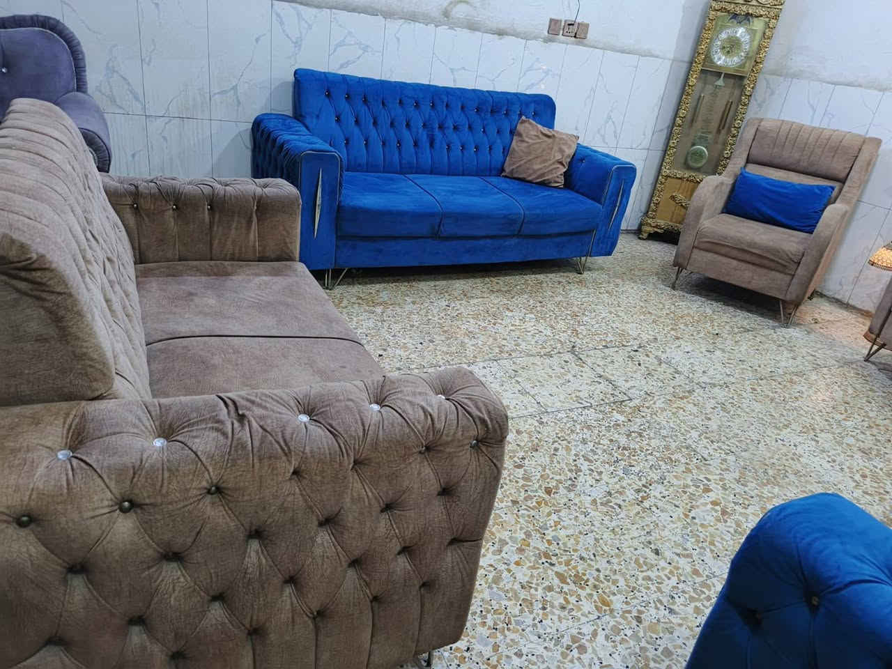 سلام عليكم عندي تخم عشر مقاعد تكمه تزكام مابي اي ضرر نضافه ٨٠ سعره ٢٨٠ هذه رقمي *********** مكان منصور الوشاش يوجد توصيل داخل بغداد بكروه 
@إشارة
