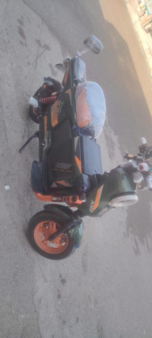 السلام عليكم دراجه شحن x900 بطاريات عدد6 للبيع السعر 450 وبي مجال او مراوس ب R7
***********
